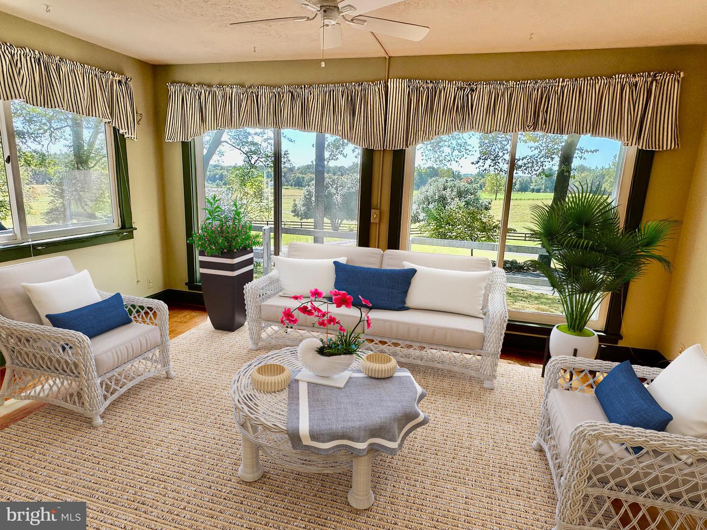 7038 BEACONSFIELD LN, WARRENTON, Virginia 20187, 2 Bedrooms Bedrooms, ,3 BathroomsBathrooms,Residential,For Sale,7038 BEACONSFIELD LN,VAFQ2018078 MLS # VAFQ2018078