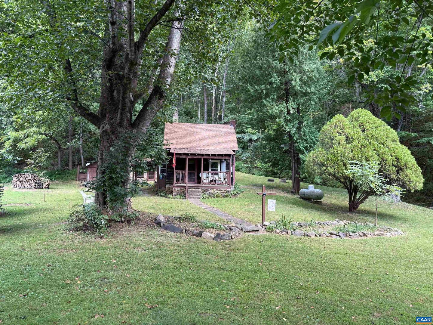 2960 BEECH GROVE RD, ROSELAND, Virginia 22967, 2 Bedrooms Bedrooms, ,1 BathroomBathrooms,Residential,For Sale,2960 BEECH GROVE RD,668747 MLS # 668747