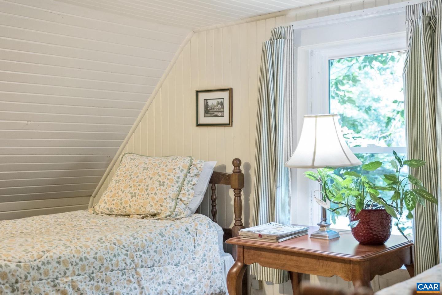 2960 BEECH GROVE RD, ROSELAND, Virginia 22967, 2 Bedrooms Bedrooms, ,1 BathroomBathrooms,Residential,For Sale,2960 BEECH GROVE RD,668747 MLS # 668747