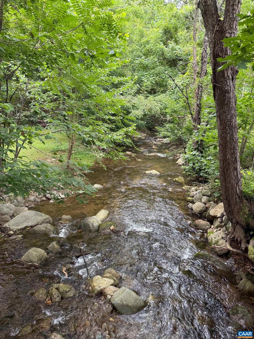 2960 BEECH GROVE RD, ROSELAND, Virginia 22967, 2 Bedrooms Bedrooms, ,1 BathroomBathrooms,Residential,For Sale,2960 BEECH GROVE RD,668747 MLS # 668747