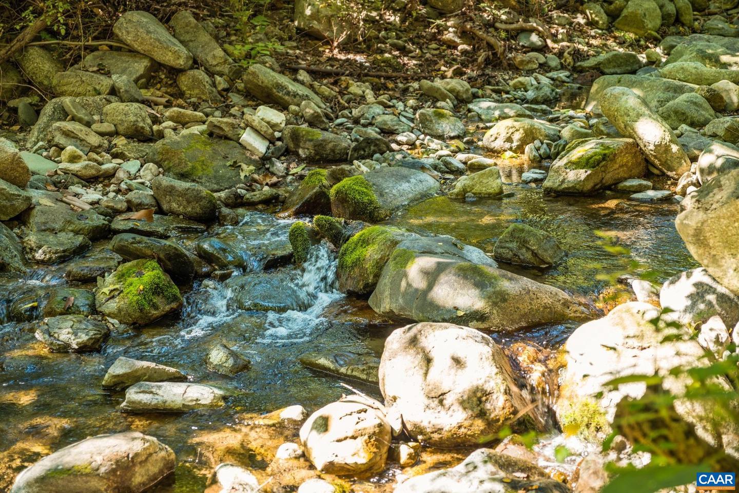 2960 BEECH GROVE RD, ROSELAND, Virginia 22967, 2 Bedrooms Bedrooms, ,1 BathroomBathrooms,Residential,For Sale,2960 BEECH GROVE RD,668747 MLS # 668747