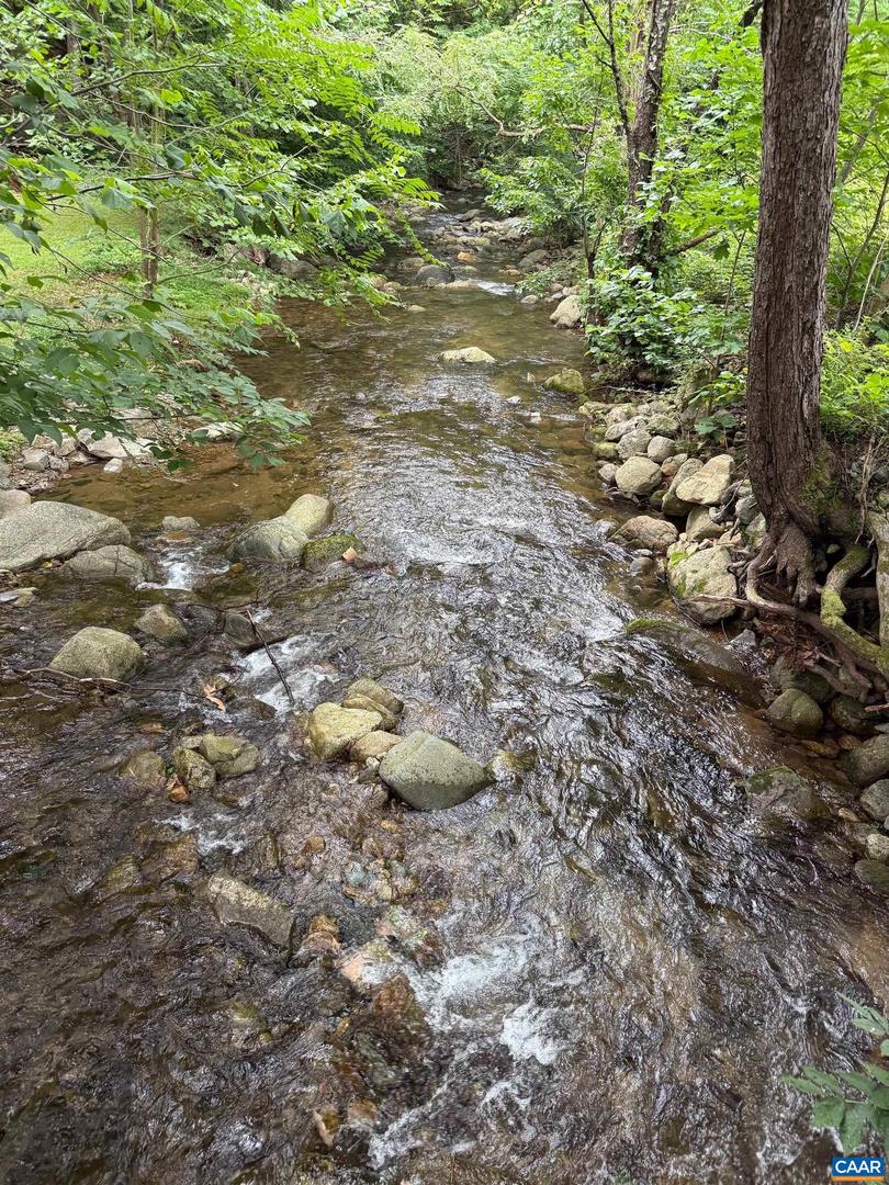 2960 BEECH GROVE RD, ROSELAND, Virginia 22967, 2 Bedrooms Bedrooms, ,1 BathroomBathrooms,Residential,For Sale,2960 BEECH GROVE RD,668747 MLS # 668747