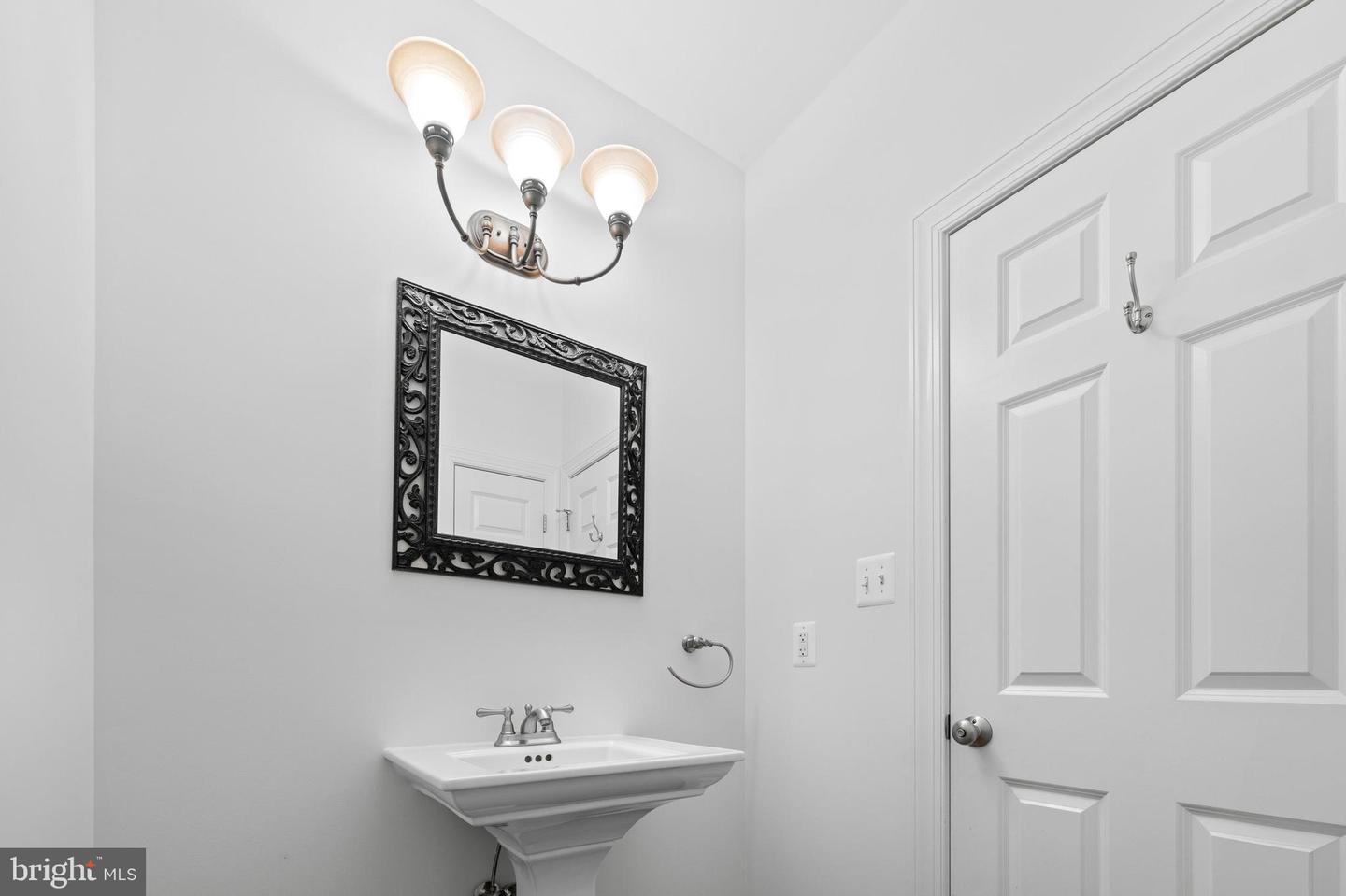 37016 LONGMOOR FARM LN, HILLSBORO, Virginia 20132, 7 Bedrooms Bedrooms, ,5 BathroomsBathrooms,Residential,For Sale,37016 LONGMOOR FARM LN,VALO2098812 MLS # VALO2098812