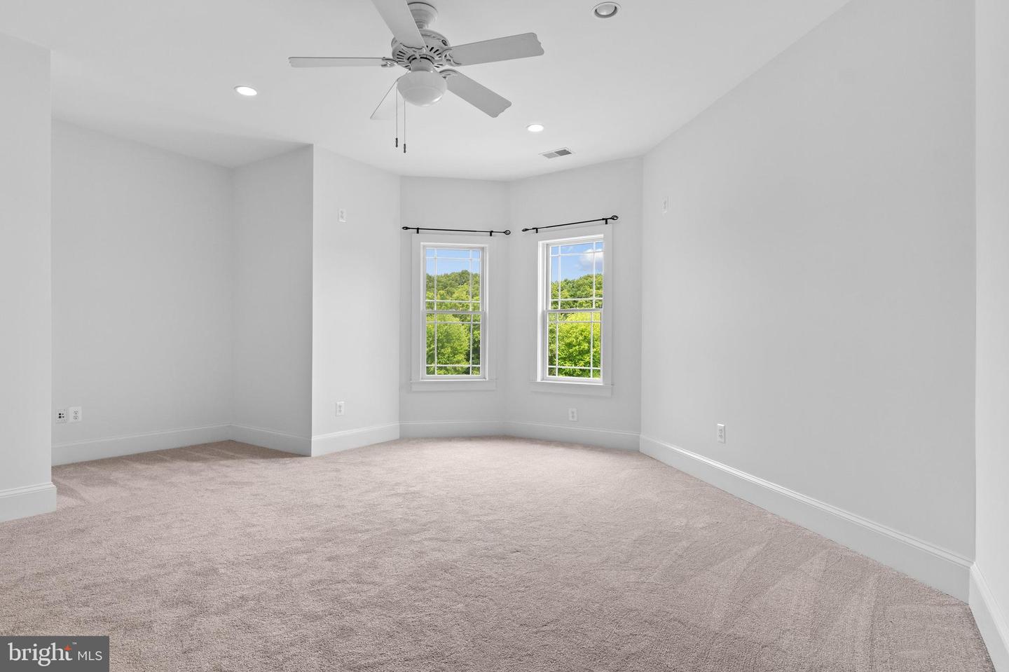 37016 LONGMOOR FARM LN, HILLSBORO, Virginia 20132, 7 Bedrooms Bedrooms, ,5 BathroomsBathrooms,Residential,For Sale,37016 LONGMOOR FARM LN,VALO2098812 MLS # VALO2098812