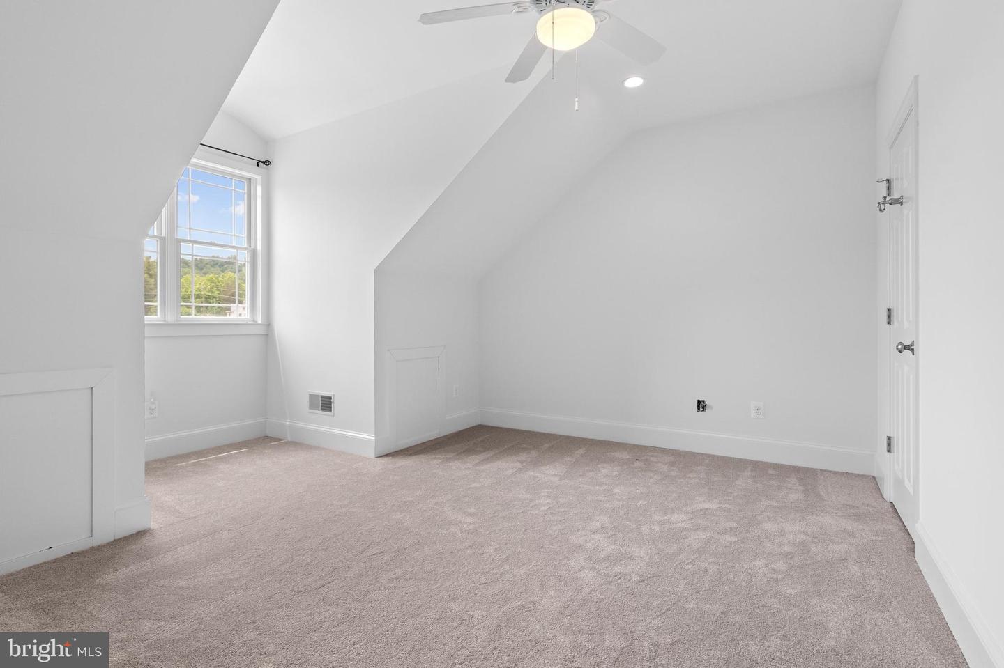 37016 LONGMOOR FARM LN, HILLSBORO, Virginia 20132, 7 Bedrooms Bedrooms, ,5 BathroomsBathrooms,Residential,For Sale,37016 LONGMOOR FARM LN,VALO2098812 MLS # VALO2098812