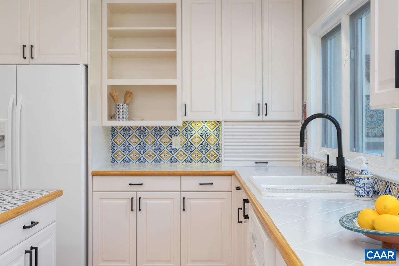 8540 TAYLOR CREEK RD, AFTON, Virginia 22920, 5 Bedrooms Bedrooms, ,3 BathroomsBathrooms,Residential,For Sale,8540 TAYLOR CREEK RD,668777 MLS # 668777 8540 TAYLOR CREEK RD, AFTON, Virginia 22920, 5 Bedrooms Bedrooms, ,3 BathroomsBathrooms,Residential,For Sale,8540 TAYLOR CREEK RD,668777 MLS # 668777