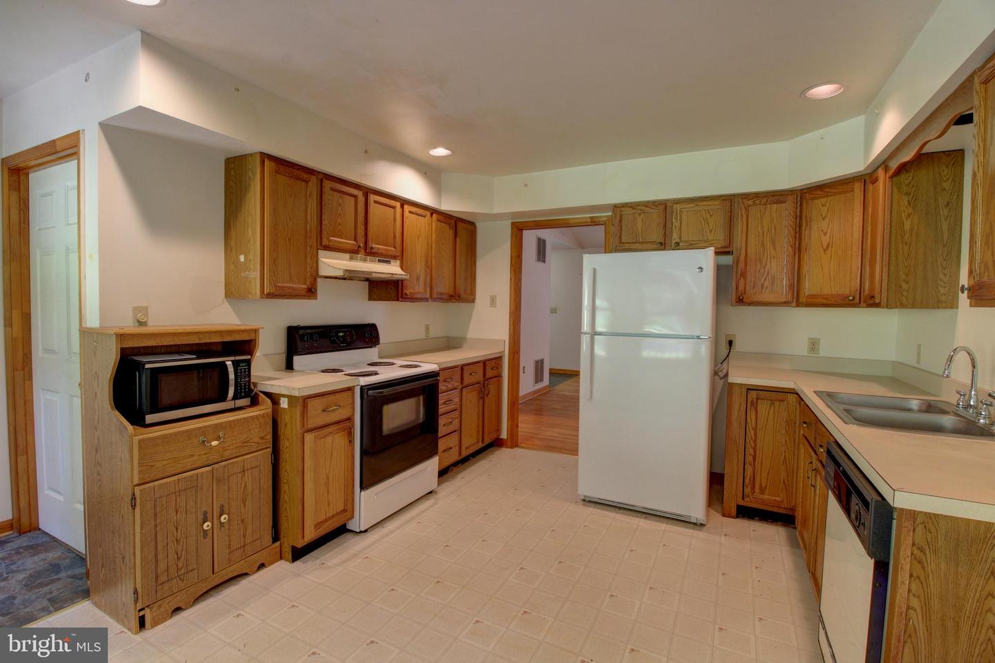 669 GID BROWN HOLLOW RD, WASHINGTON, Virginia 22747, 3 Bedrooms Bedrooms, ,2 BathroomsBathrooms,Residential,For Sale,669 GID BROWN HOLLOW RD,VARP2002262 MLS # VARP2002262