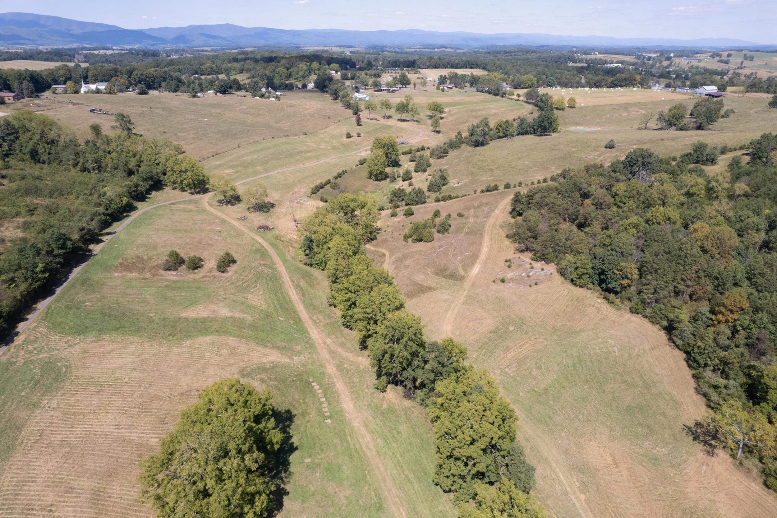 1370 MIDDLEBROOK RD, STAUNTON, Virginia 24401, 5 Bedrooms Bedrooms, ,4 BathroomsBathrooms,Residential,14,1370 MIDDLEBROOK RD,669053 MLS # 669053