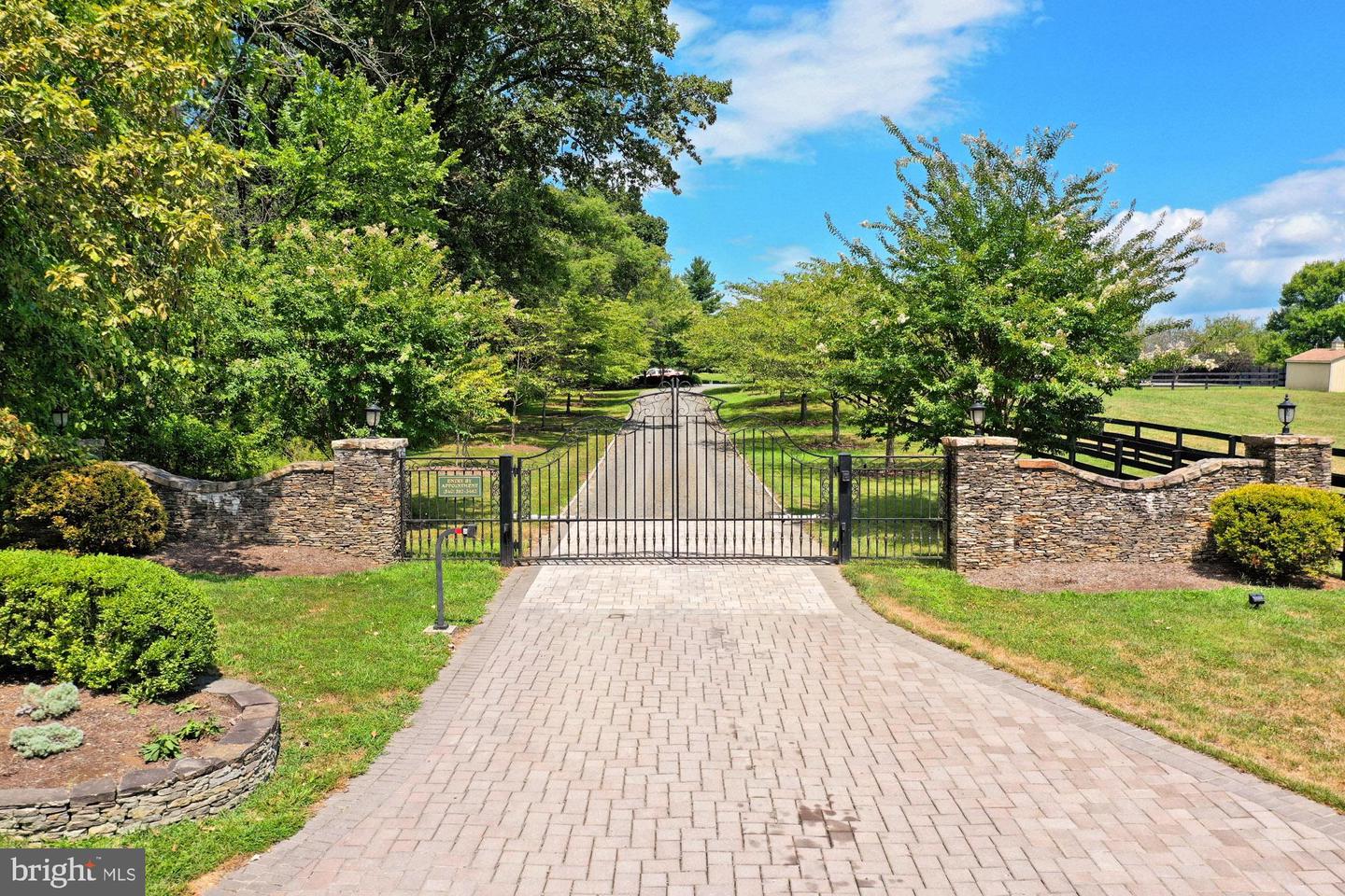 21281 BELLE GREY LN, UPPERVILLE, Virginia 20184, 3 Bedrooms Bedrooms, ,3 BathroomsBathrooms,Farm,For Sale,21281 BELLE GREY LN,VALO2107044 MLS # VALO2107044 21281 BELLE GREY LN, UPPERVILLE, Virginia 20184, 3 Bedrooms Bedrooms, ,3 BathroomsBathrooms,Farm,For Sale,21281 BELLE GREY LN,VALO2107044 MLS # VALO2107044