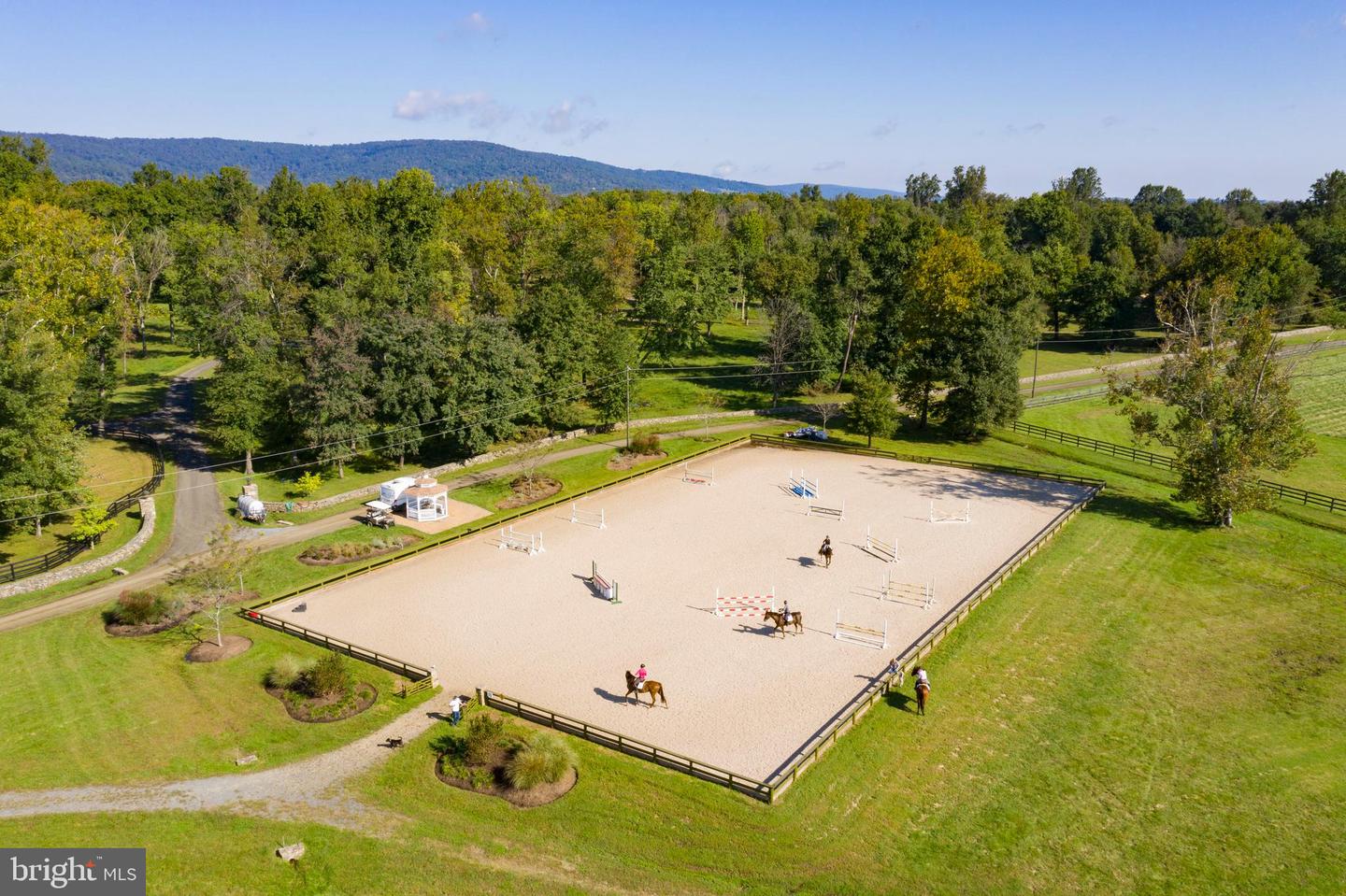 21281 BELLE GREY LN, UPPERVILLE, Virginia 20184, 3 Bedrooms Bedrooms, ,3 BathroomsBathrooms,Farm,For Sale,21281 BELLE GREY LN,VALO2107044 MLS # VALO2107044 21281 BELLE GREY LN, UPPERVILLE, Virginia 20184, 3 Bedrooms Bedrooms, ,3 BathroomsBathrooms,Farm,For Sale,21281 BELLE GREY LN,VALO2107044 MLS # VALO2107044