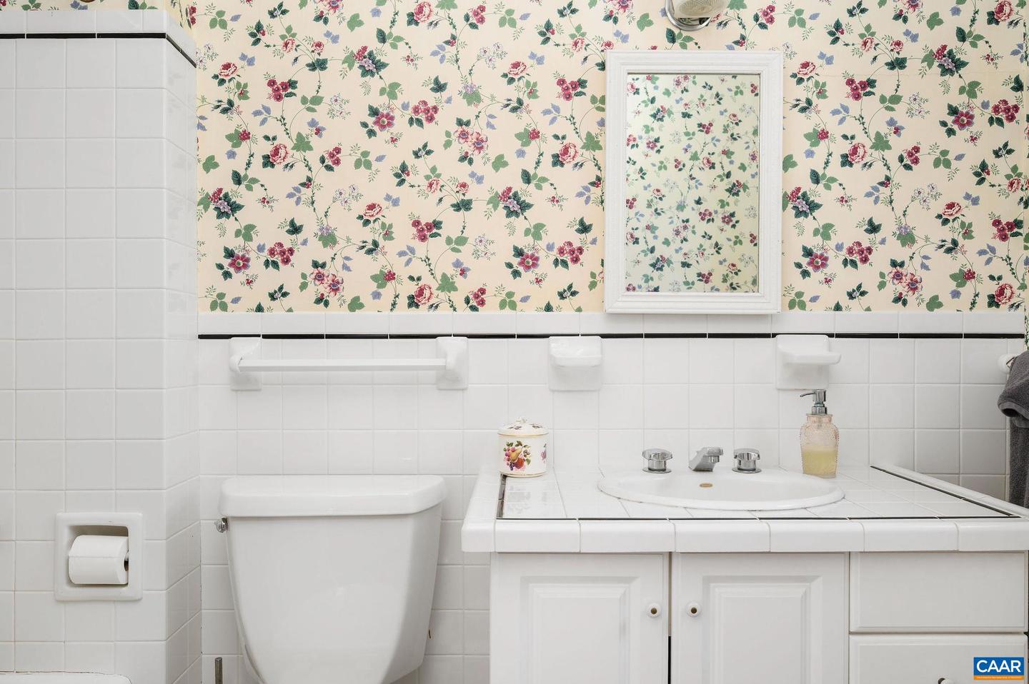 9175 BATESVILLE RD, AFTON, Virginia 22902, 5 Bedrooms Bedrooms, ,3 BathroomsBathrooms,Residential,For Sale,9175 BATESVILLE RD,669061 MLS # 669061 9175 BATESVILLE RD, AFTON, Virginia 22902, 5 Bedrooms Bedrooms, ,3 BathroomsBathrooms,Residential,For Sale,9175 BATESVILLE RD,669061 MLS # 669061