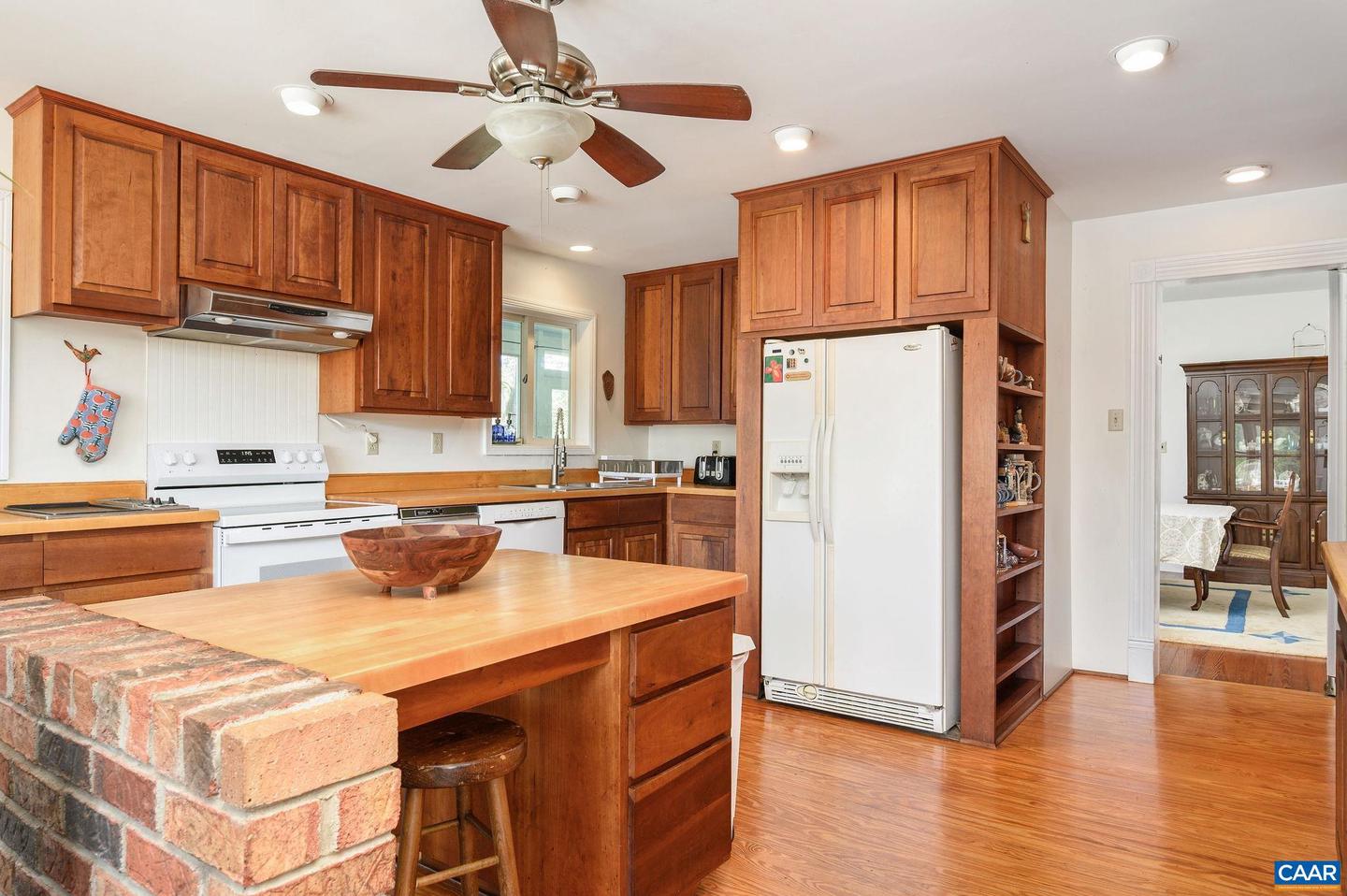 9175 BATESVILLE RD, AFTON, Virginia 22902, 5 Bedrooms Bedrooms, ,3 BathroomsBathrooms,Residential,For Sale,9175 BATESVILLE RD,669061 MLS # 669061 9175 BATESVILLE RD, AFTON, Virginia 22902, 5 Bedrooms Bedrooms, ,3 BathroomsBathrooms,Residential,For Sale,9175 BATESVILLE RD,669061 MLS # 669061