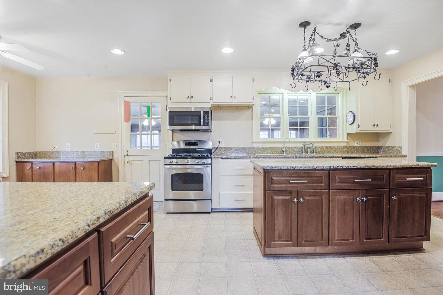 1600 BRIGGS RD, BERRYVILLE, Virginia 22611, 5 Bedrooms Bedrooms, 13 Rooms Rooms,3 BathroomsBathrooms,Residential,For Sale,1600 BRIGGS RD,VACL2003496 MLS # VACL2003496 1600 BRIGGS RD, BERRYVILLE, Virginia 22611, 5 Bedrooms Bedrooms, 13 Rooms Rooms,3 BathroomsBathrooms,Residential,For Sale,1600 BRIGGS RD,VACL2003496 MLS # VACL2003496