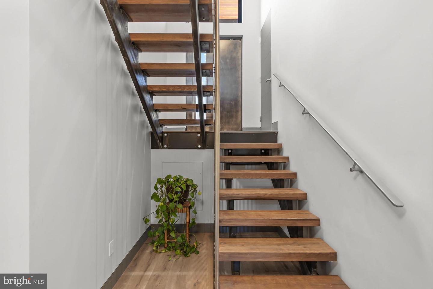 1744 LORD FAIRFAX HWY, BERRYVILLE, Virginia 22611, 4 Bedrooms Bedrooms, ,3 BathroomsBathrooms,Residential,For Sale,1744 LORD FAIRFAX HWY,VACL2006002 MLS # VACL2006002