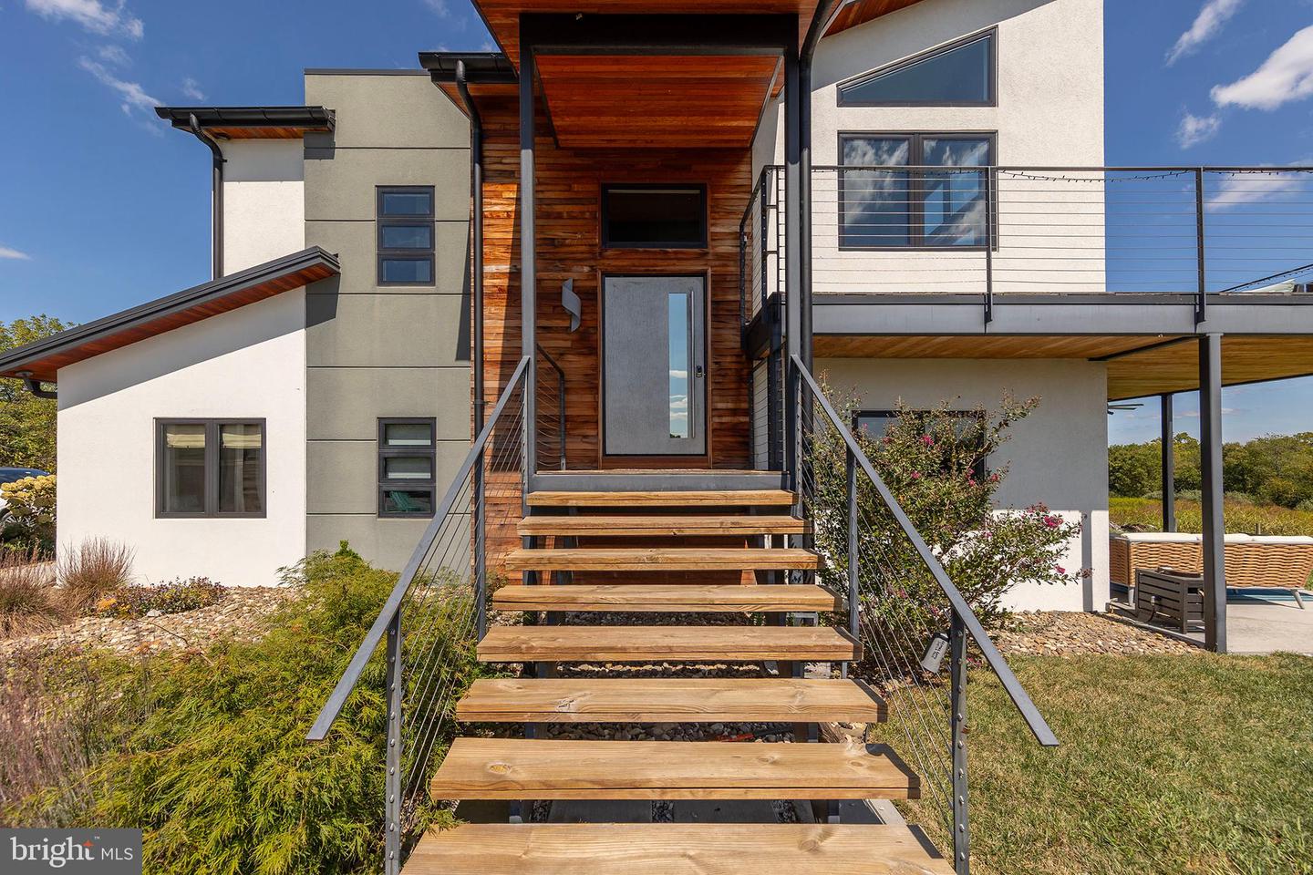 1744 LORD FAIRFAX HWY, BERRYVILLE, Virginia 22611, 4 Bedrooms Bedrooms, ,3 BathroomsBathrooms,Residential,For Sale,1744 LORD FAIRFAX HWY,VACL2006002 MLS # VACL2006002