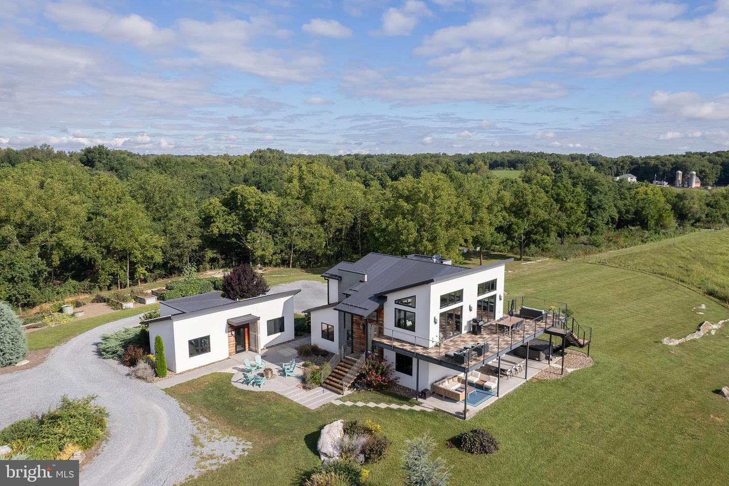 1744 LORD FAIRFAX HWY, BERRYVILLE, Virginia 22611, 4 Bedrooms Bedrooms, ,3 BathroomsBathrooms,Residential,For Sale,1744 LORD FAIRFAX HWY,VACL2006002 MLS # VACL2006002