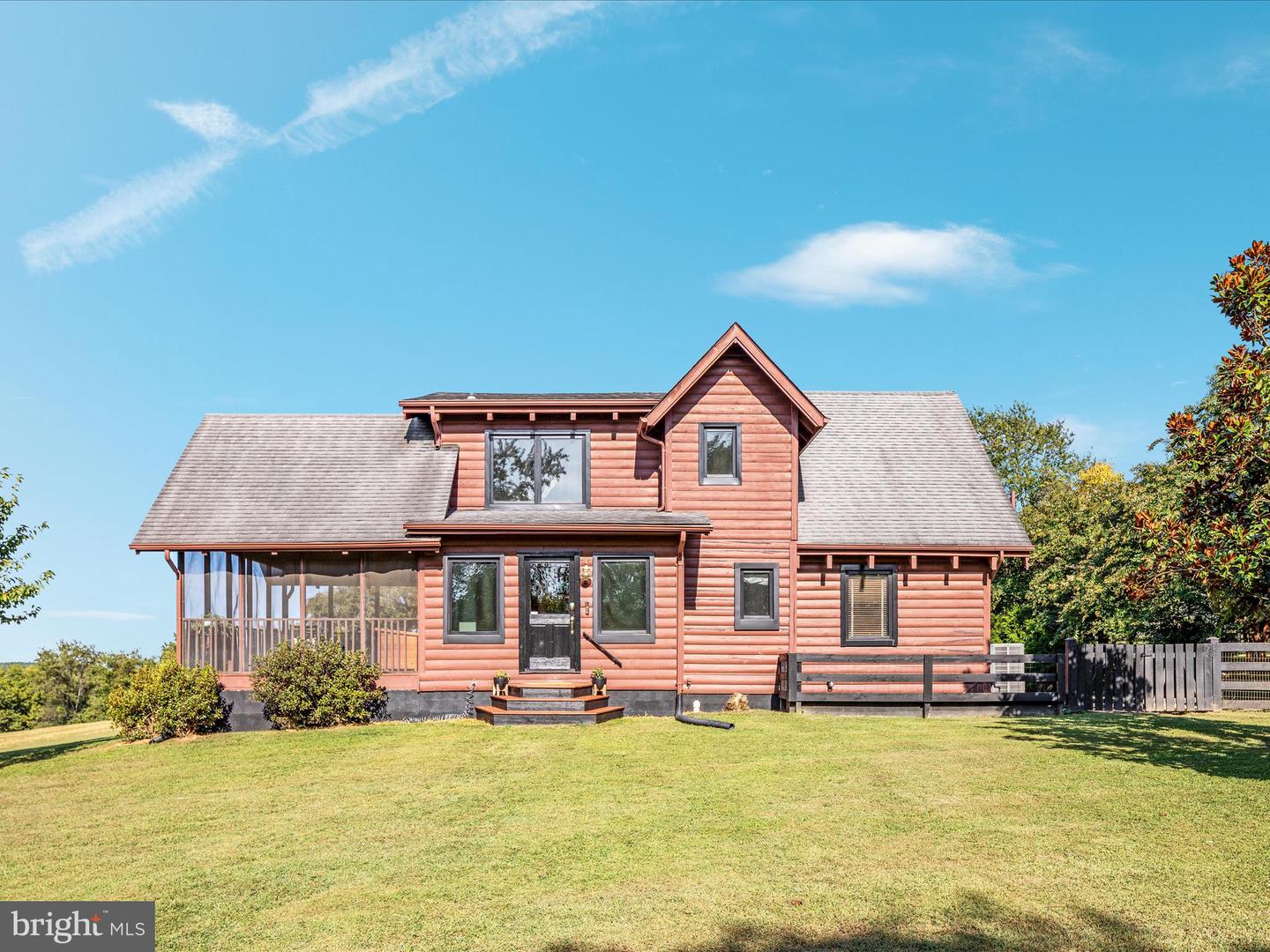 16 RIVER BOAT DR, FRONT ROYAL, Virginia 22630, 4 Bedrooms Bedrooms, ,2 BathroomsBathrooms,Residential,For Sale,16 RIVER BOAT DR,VAWR2012344 MLS # VAWR2012344