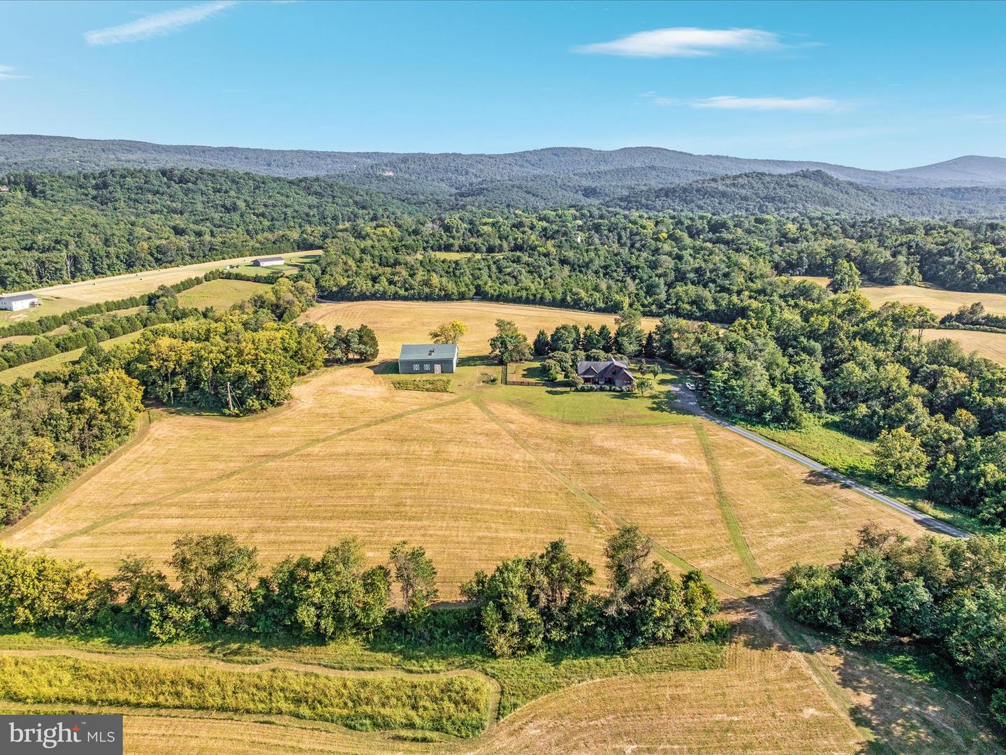 16 RIVER BOAT DR, FRONT ROYAL, Virginia 22630, 4 Bedrooms Bedrooms, ,2 BathroomsBathrooms,Residential,For Sale,16 RIVER BOAT DR,VAWR2012344 MLS # VAWR2012344