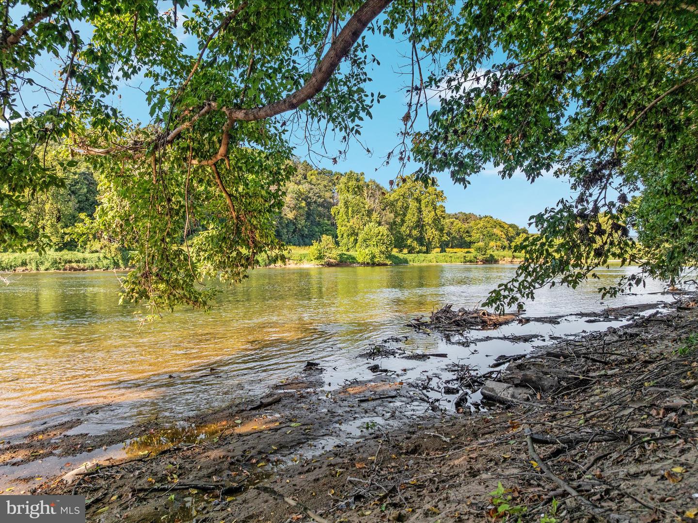 16 RIVER BOAT DR, FRONT ROYAL, Virginia 22630, 4 Bedrooms Bedrooms, ,2 BathroomsBathrooms,Residential,For Sale,16 RIVER BOAT DR,VAWR2012344 MLS # VAWR2012344