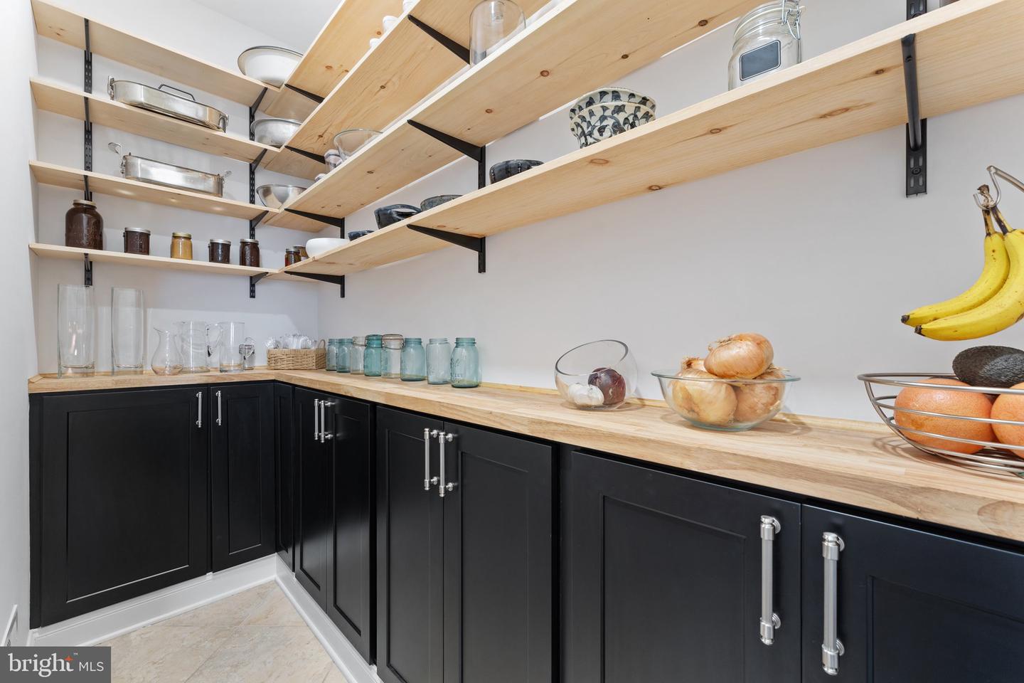 22077 OATLANDS RD, ALDIE, Virginia 20105, 5 Bedrooms Bedrooms, ,5 BathroomsBathrooms,Residential,For Sale,22077 OATLANDS RD,VALO2101470 MLS # VALO2101470 22077 OATLANDS RD, ALDIE, Virginia 20105, 5 Bedrooms Bedrooms, ,5 BathroomsBathrooms,Residential,For Sale,22077 OATLANDS RD,VALO2101470 MLS # VALO2101470