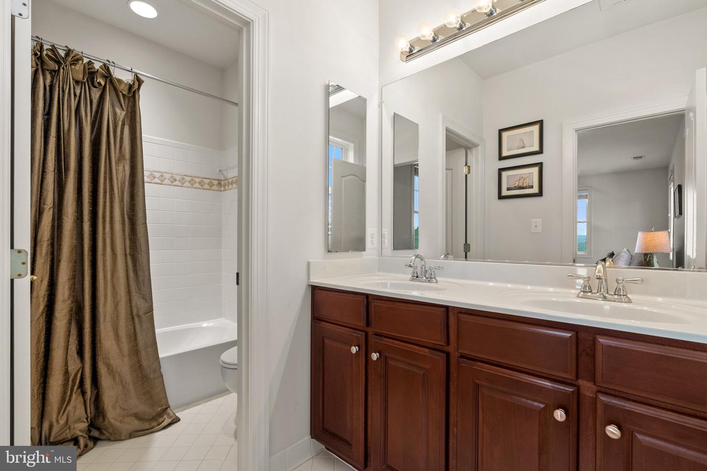 22077 OATLANDS RD, ALDIE, Virginia 20105, 5 Bedrooms Bedrooms, ,5 BathroomsBathrooms,Residential,For Sale,22077 OATLANDS RD,VALO2101470 MLS # VALO2101470 22077 OATLANDS RD, ALDIE, Virginia 20105, 5 Bedrooms Bedrooms, ,5 BathroomsBathrooms,Residential,For Sale,22077 OATLANDS RD,VALO2101470 MLS # VALO2101470