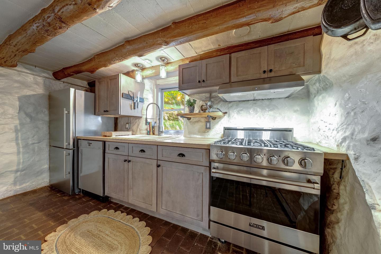 3225 SAGE RD, MARKHAM, Virginia 22643, 4 Bedrooms Bedrooms, ,3 BathroomsBathrooms,Residential,For Sale,3225 SAGE RD,VAFQ2018102 MLS # VAFQ2018102