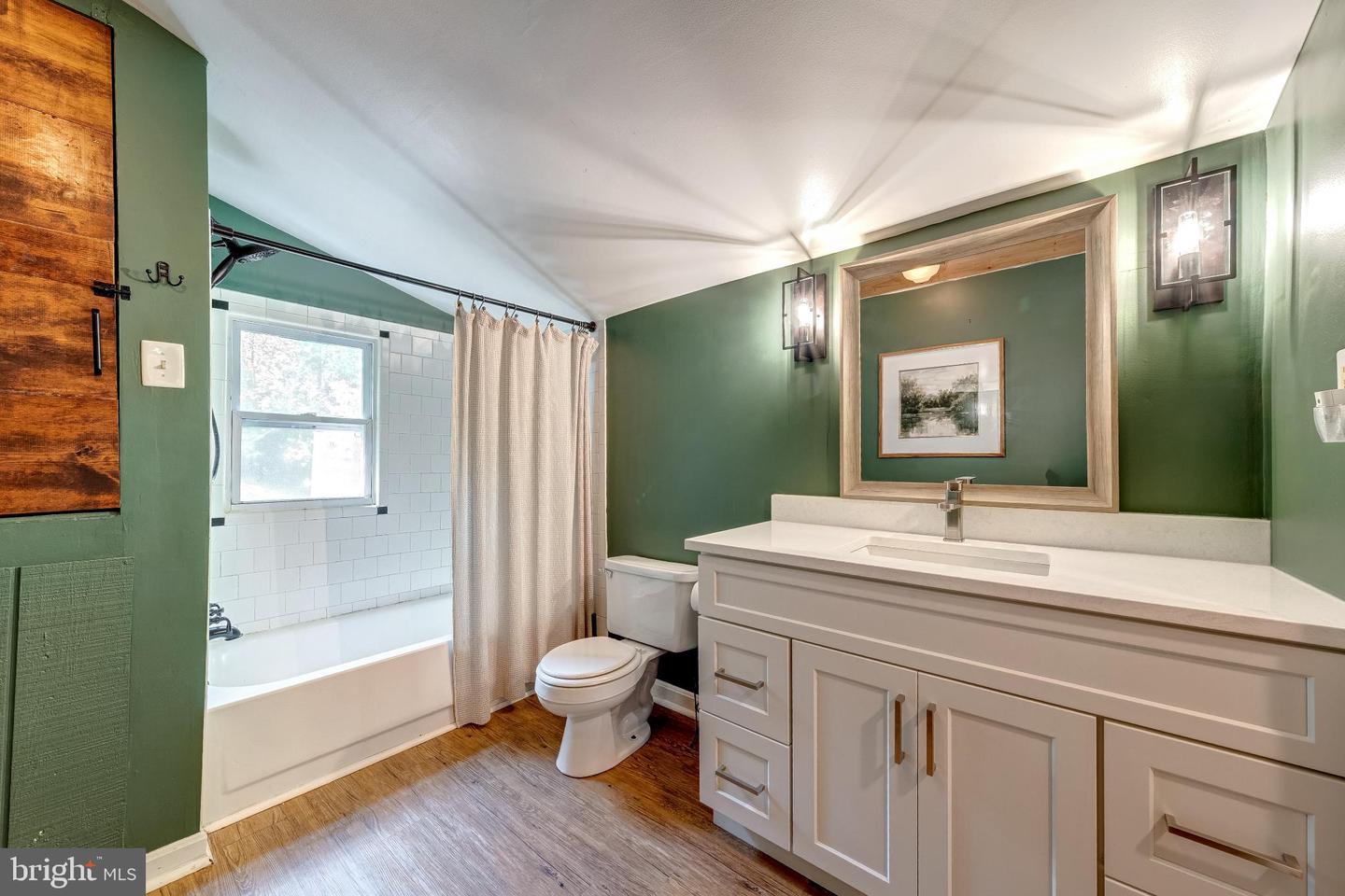 3225 SAGE RD, MARKHAM, Virginia 22643, 4 Bedrooms Bedrooms, ,3 BathroomsBathrooms,Residential,For Sale,3225 SAGE RD,VAFQ2018102 MLS # VAFQ2018102