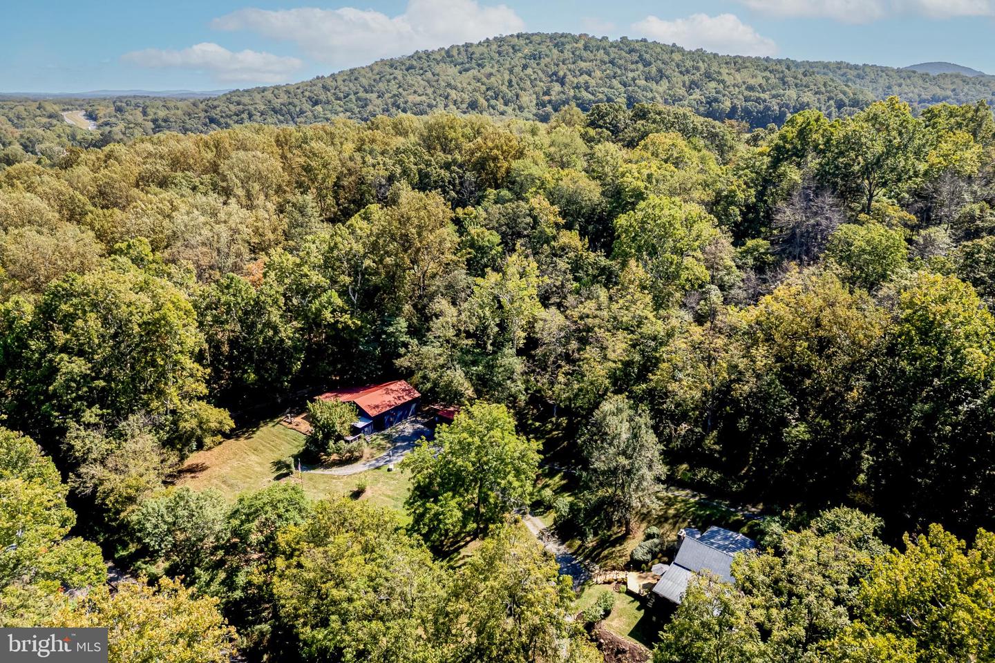 3225 SAGE RD, MARKHAM, Virginia 22643, 4 Bedrooms Bedrooms, ,3 BathroomsBathrooms,Residential,For Sale,3225 SAGE RD,VAFQ2018102 MLS # VAFQ2018102