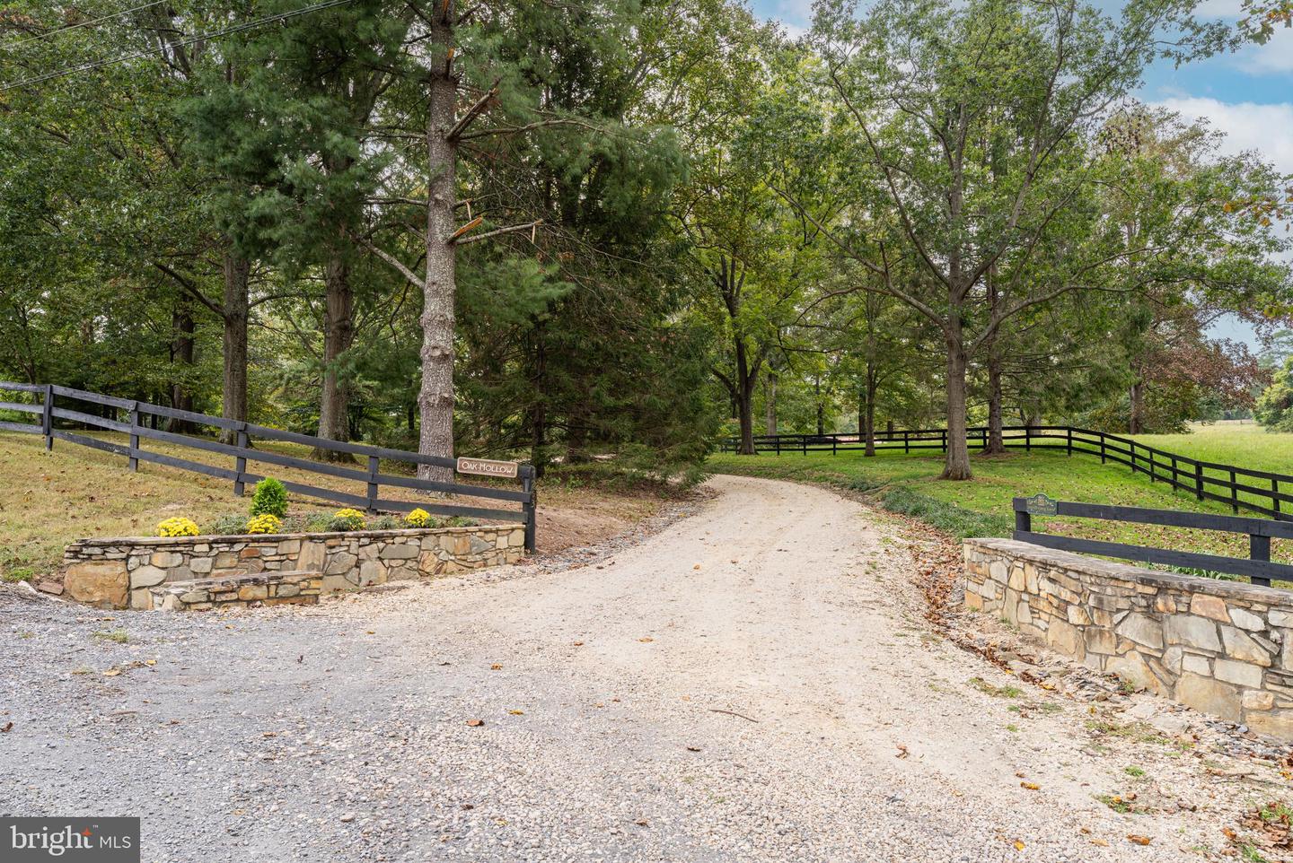 7263 LITTLE RIVER LN, THE PLAINS, Virginia 20198, 4 Bedrooms Bedrooms, ,4 BathroomsBathrooms,Residential,For Sale,7263 LITTLE RIVER LN,VAFQ2018100 MLS # VAFQ2018100 7263 LITTLE RIVER LN, THE PLAINS, Virginia 20198, 4 Bedrooms Bedrooms, ,4 BathroomsBathrooms,Residential,For Sale,7263 LITTLE RIVER LN,VAFQ2018100 MLS # VAFQ2018100