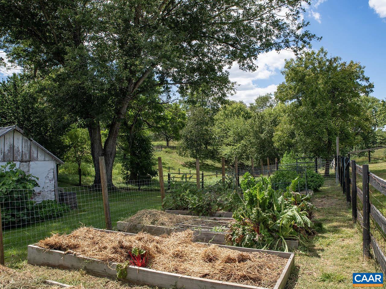 424 BALSLEY RD, STAUNTON, Virginia 24401, 3 Bedrooms Bedrooms, ,2 BathroomsBathrooms,Residential,For Sale,424 BALSLEY RD,669098 MLS # 669098