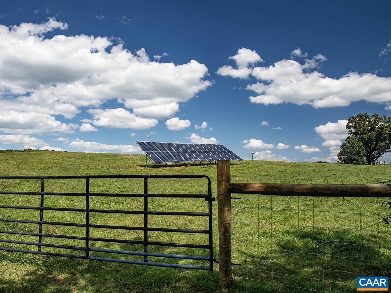 424 BALSLEY RD, STAUNTON, Virginia 24401, 3 Bedrooms Bedrooms, ,2 BathroomsBathrooms,Residential,For Sale,424 BALSLEY RD,669098 MLS # 669098