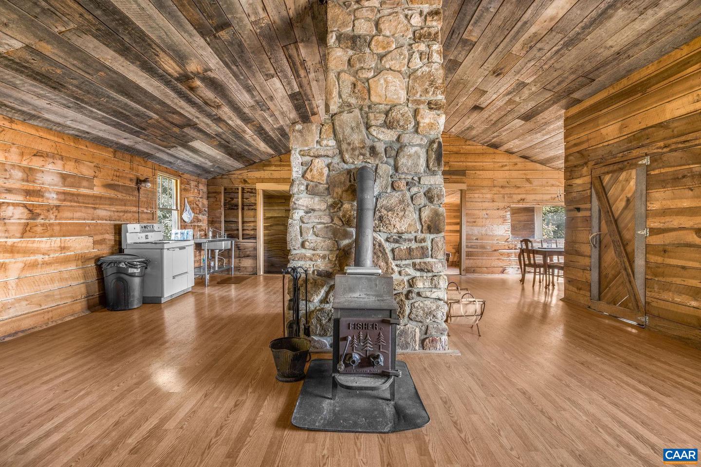 699 HENDRICKSON RD, PEMBROKE, Virginia 24136, 5 Bedrooms Bedrooms, ,3 BathroomsBathrooms,Residential,For Sale,699 HENDRICKSON RD,669395 MLS # 669395