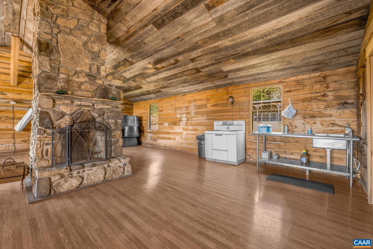 699 HENDRICKSON RD, PEMBROKE, Virginia 24136, 5 Bedrooms Bedrooms, ,3 BathroomsBathrooms,Residential,For Sale,699 HENDRICKSON RD,669395 MLS # 669395