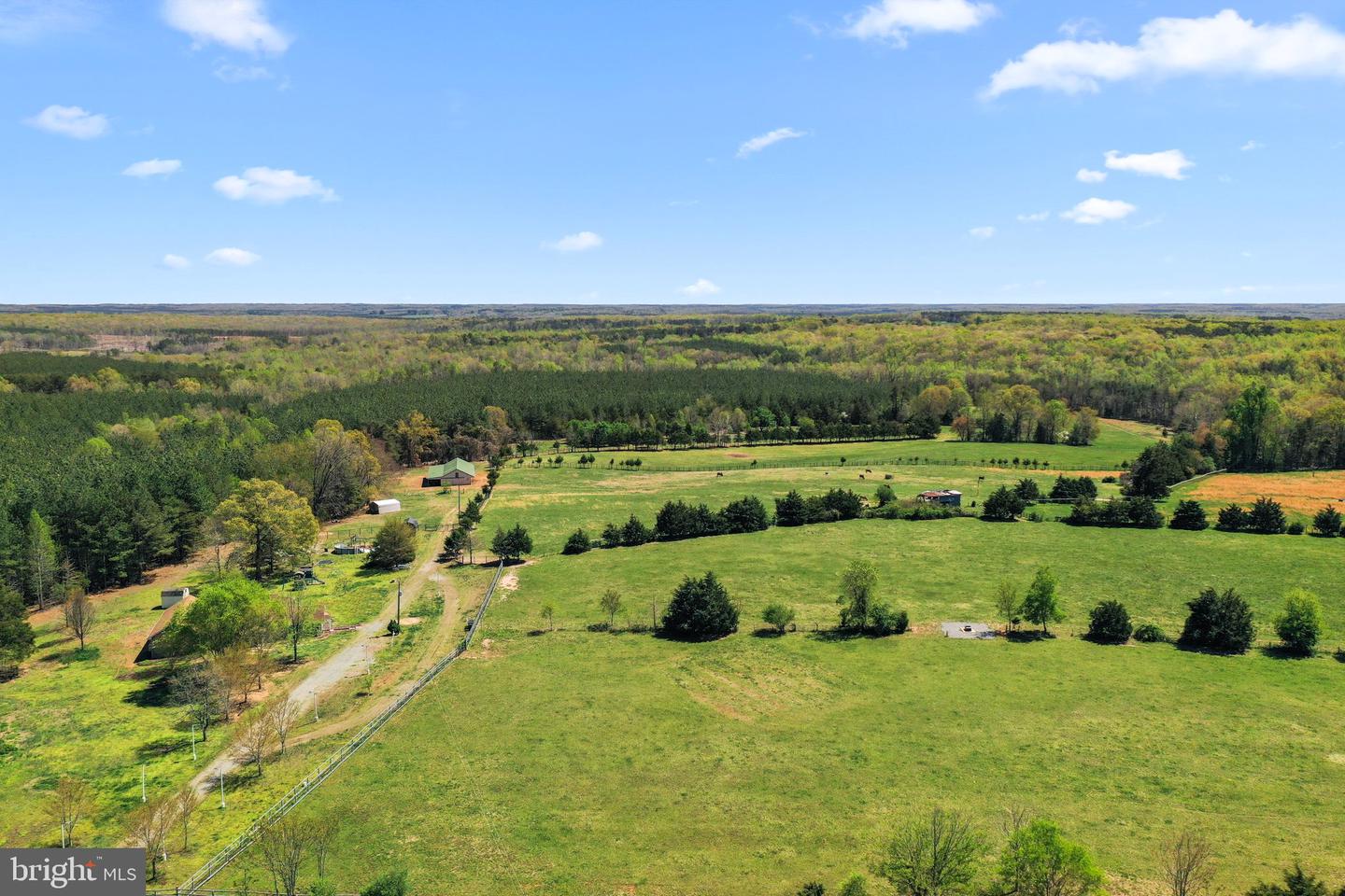 1474 WELSH TRACT, CHARLOTTE COURT HOUSE, Virginia 23923, 5 Bedrooms Bedrooms, 10 Rooms Rooms,4 BathroomsBathrooms,Residential,For Sale,1474 WELSH TRACT,VACE2000034 MLS # VACE2000034