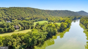 9533 HOWELLSVILLE RD, BOYCE, Virginia 22620, 4 Bedrooms Bedrooms, ,4 BathroomsBathrooms,Residential,For Sale,9533 HOWELLSVILLE RD,VACL2006100 MLS # VACL2006100