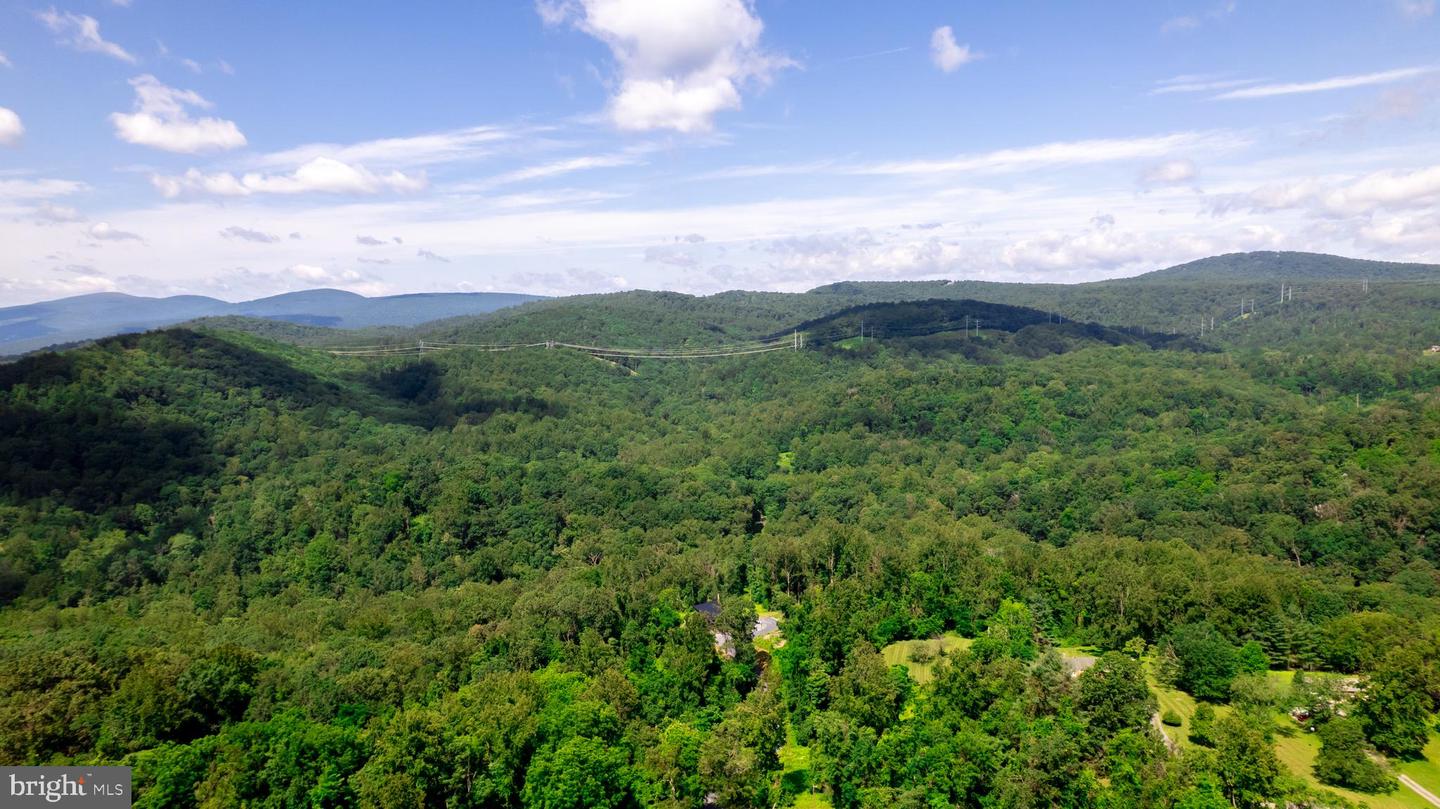 4179 FIERY RUN RD, LINDEN, Virginia 22642, 5 Bedrooms Bedrooms, ,2 BathroomsBathrooms,Residential,For Sale,4179 FIERY RUN RD,VAFQ2018488 MLS # VAFQ2018488