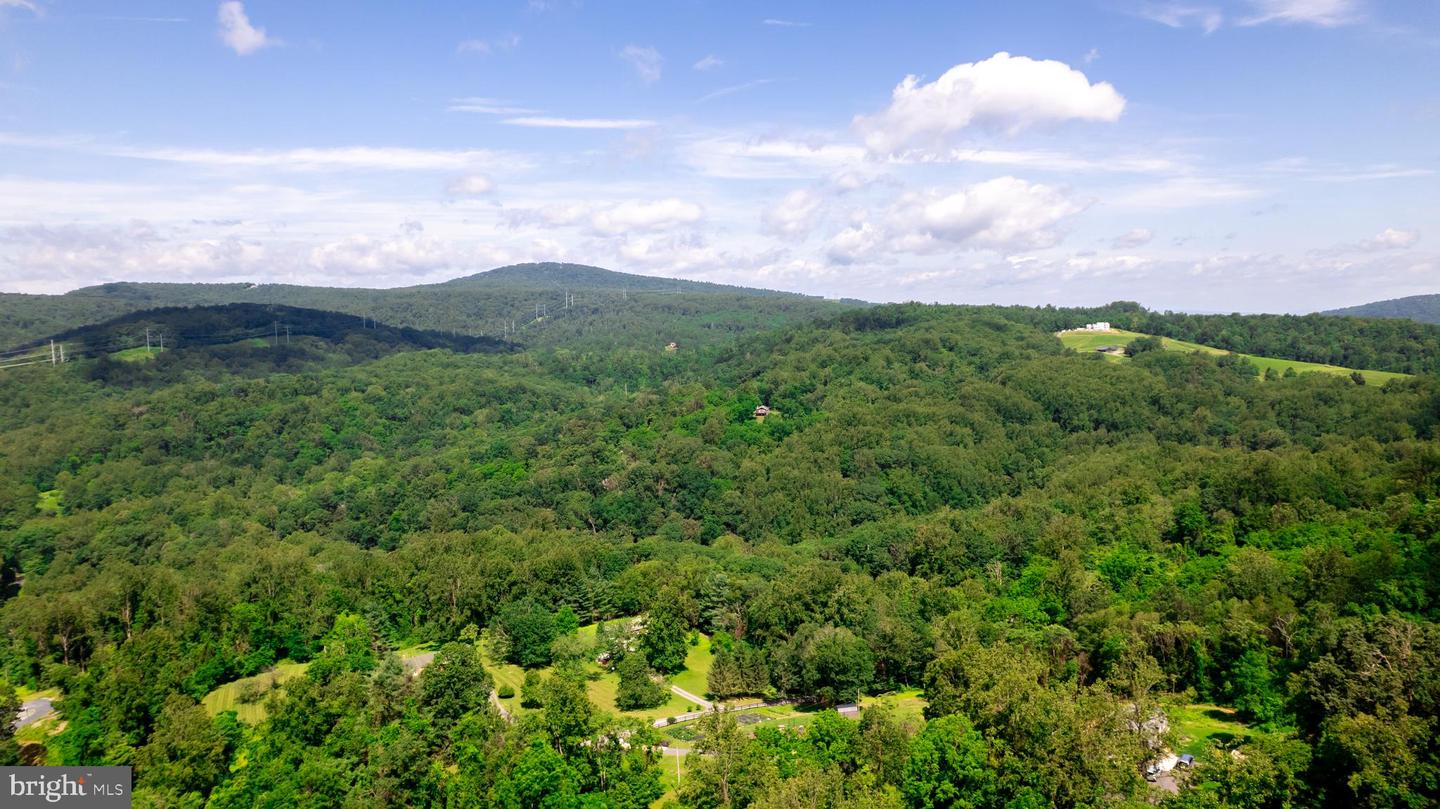 4179 FIERY RUN RD, LINDEN, Virginia 22642, 5 Bedrooms Bedrooms, ,2 BathroomsBathrooms,Residential,For Sale,4179 FIERY RUN RD,VAFQ2018488 MLS # VAFQ2018488