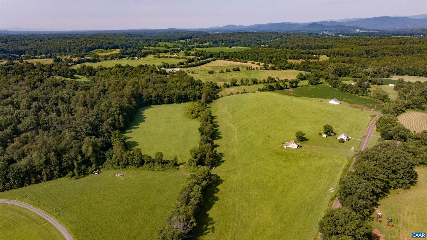 5912 &amp; 5928 W HOOVER RD, REVA, Virginia 22735, 3 Bedrooms Bedrooms, ,1 BathroomBathrooms,Residential,For Sale,5912 &amp; 5928 W HOOVER RD,669553 MLS # 669553