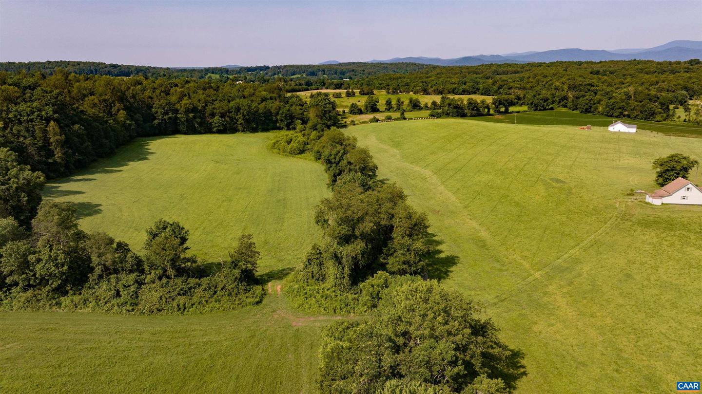 5912 &amp; 5928 W HOOVER RD, REVA, Virginia 22735, 3 Bedrooms Bedrooms, ,1 BathroomBathrooms,Residential,For Sale,5912 &amp; 5928 W HOOVER RD,669553 MLS # 669553