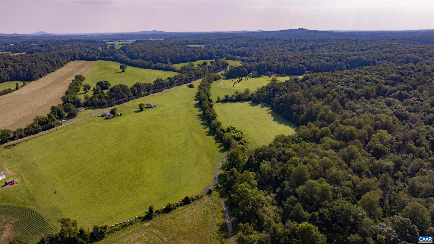 5912 &amp; 5928 W HOOVER RD, REVA, Virginia 22735, 3 Bedrooms Bedrooms, ,1 BathroomBathrooms,Residential,For Sale,5912 &amp; 5928 W HOOVER RD,669553 MLS # 669553