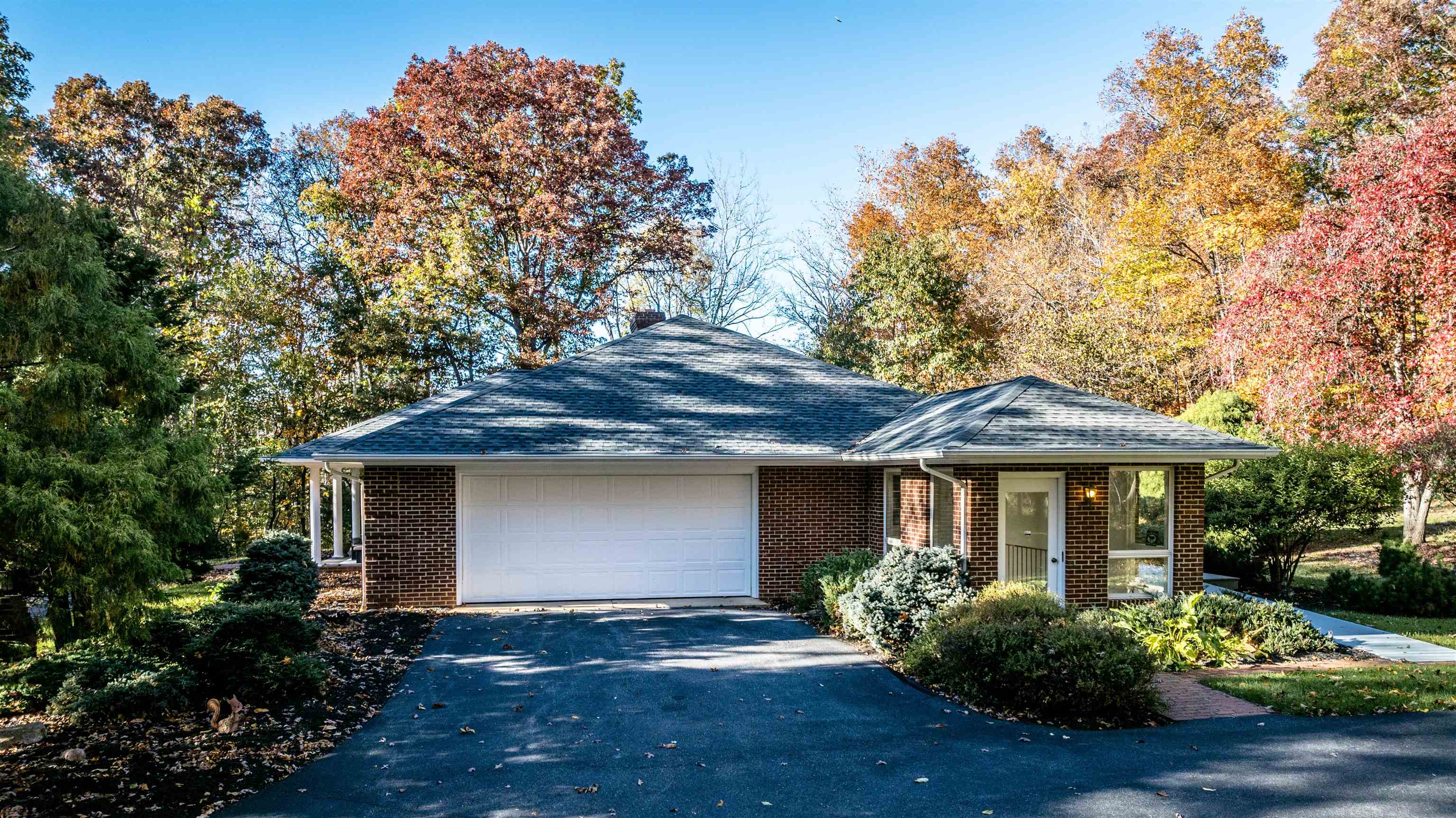 5983 LABS RUN LN, PENN LAIRD, Virginia 22846, 4 Bedrooms Bedrooms, ,3 BathroomsBathrooms,Residential,14,5983 LABS RUN LN,662500 MLS # 662500