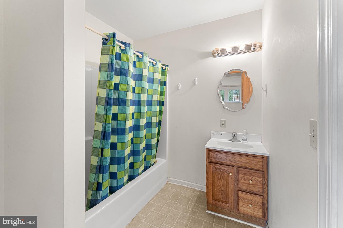 4516 OLDHAMS RD, HAGUE, Virginia 22469, 3 Bedrooms Bedrooms, 5 Rooms Rooms,2 BathroomsBathrooms,Residential,For Sale,4516 OLDHAMS RD,VAWE2009846 MLS # VAWE2009846