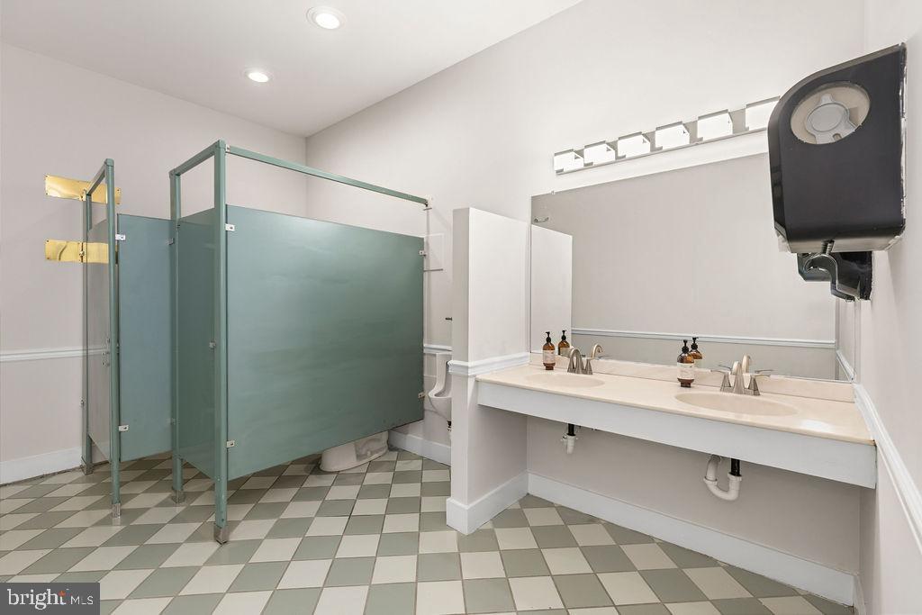 838 BOWLING GREEN RD, FRONT ROYAL, Virginia 22630, ,3 BathroomsBathrooms,Farm,For Sale,838 BOWLING GREEN RD,VAWR2012526 MLS # VAWR2012526