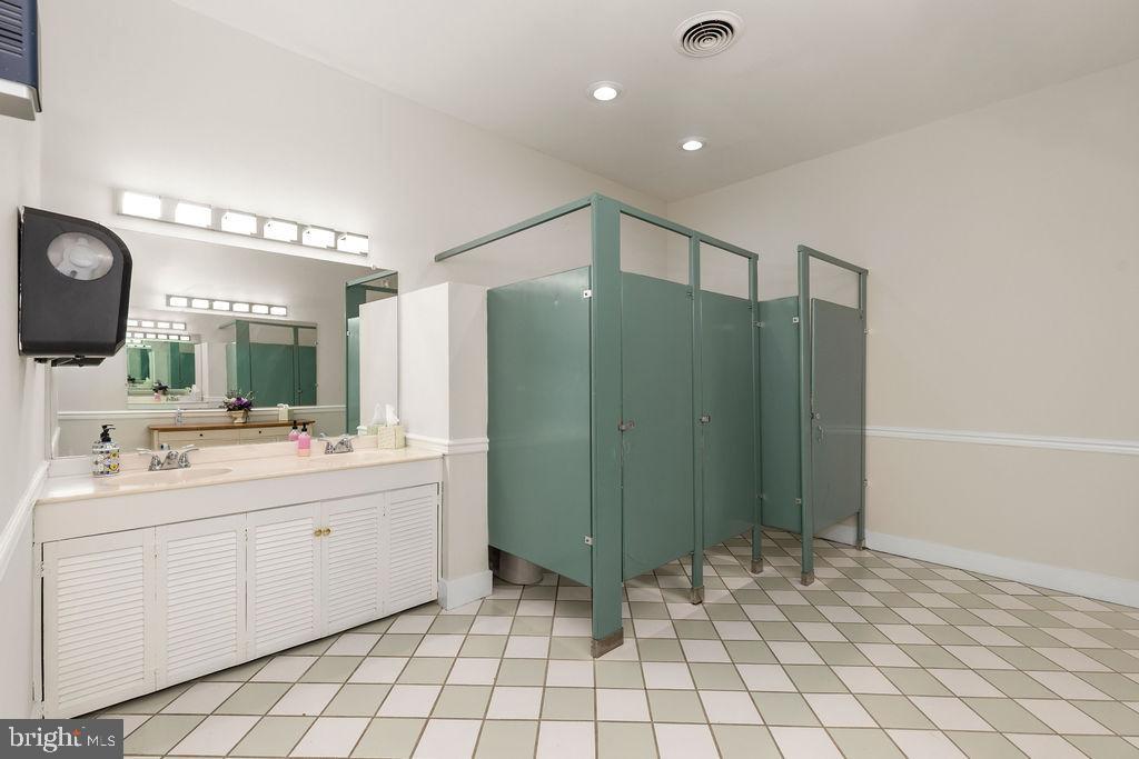 838 BOWLING GREEN RD, FRONT ROYAL, Virginia 22630, ,3 BathroomsBathrooms,Farm,For Sale,838 BOWLING GREEN RD,VAWR2012526 MLS # VAWR2012526