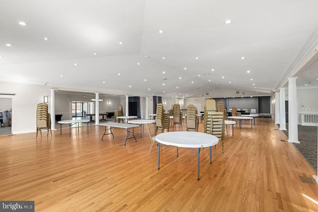 838 BOWLING GREEN RD, FRONT ROYAL, Virginia 22630, ,3 BathroomsBathrooms,Farm,For Sale,838 BOWLING GREEN RD,VAWR2012526 MLS # VAWR2012526