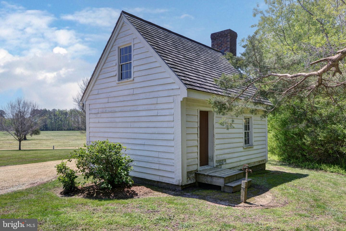 1425 TWIGGS FERRY RD, HARTFIELD, Virginia 23071, 3 Bedrooms Bedrooms, ,3 BathroomsBathrooms,Residential,For Sale,1425 TWIGGS FERRY RD,VAMX2000210 MLS # VAMX2000210