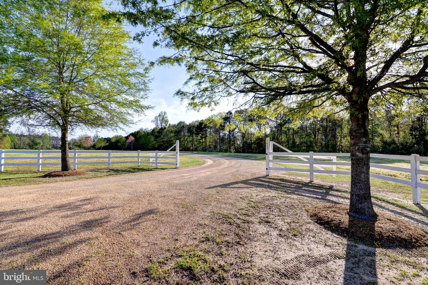 1425 TWIGGS FERRY RD, HARTFIELD, Virginia 23071, 3 Bedrooms Bedrooms, ,3 BathroomsBathrooms,Residential,For Sale,1425 TWIGGS FERRY RD,VAMX2000210 MLS # VAMX2000210