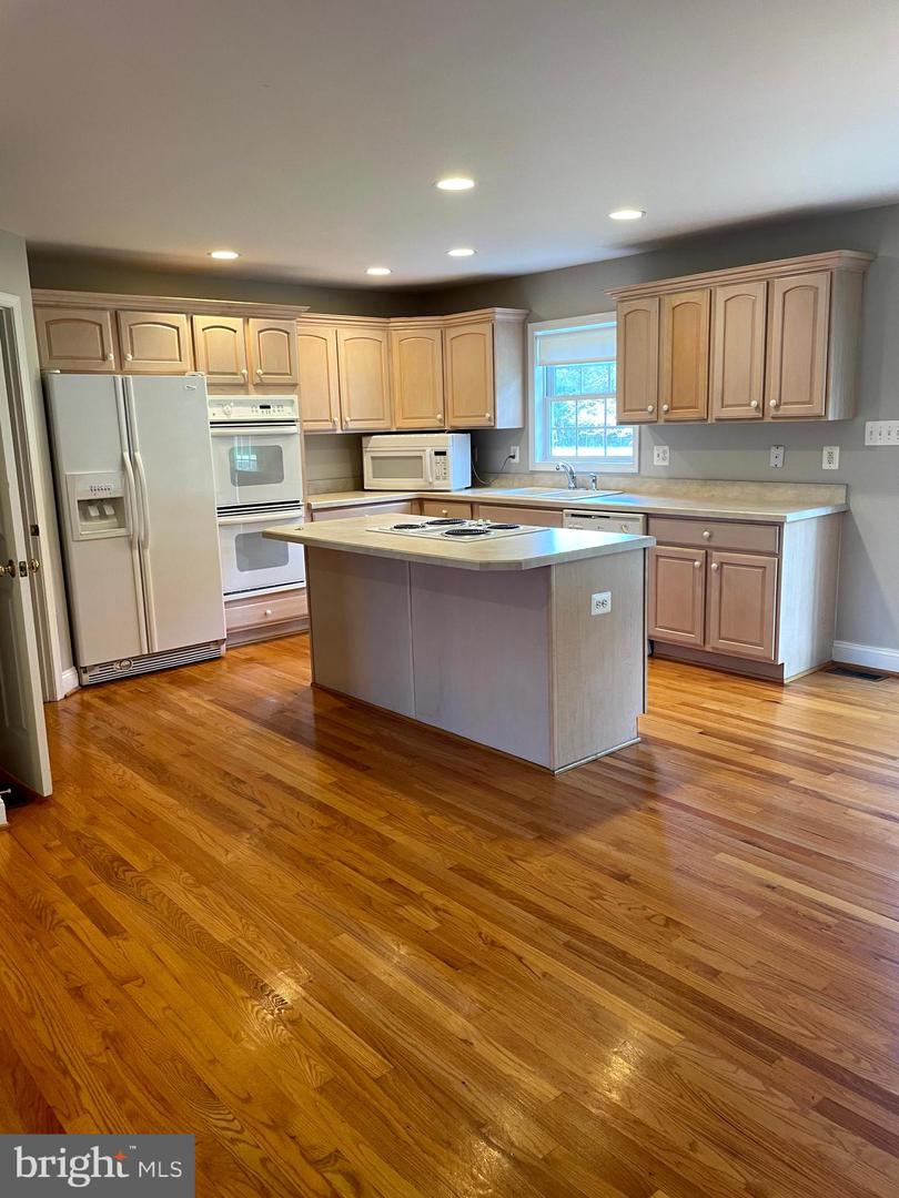 15205 FLEETWOOD DR, NOKESVILLE, Virginia 20181, 4 Bedrooms Bedrooms, ,2 BathroomsBathrooms,Farm,For Sale,15205 FLEETWOOD DR,VAPW2105936 MLS # VAPW2105936 15205 FLEETWOOD DR, NOKESVILLE, Virginia 20181, 4 Bedrooms Bedrooms, ,2 BathroomsBathrooms,Farm,For Sale,15205 FLEETWOOD DR,VAPW2105936 MLS # VAPW2105936