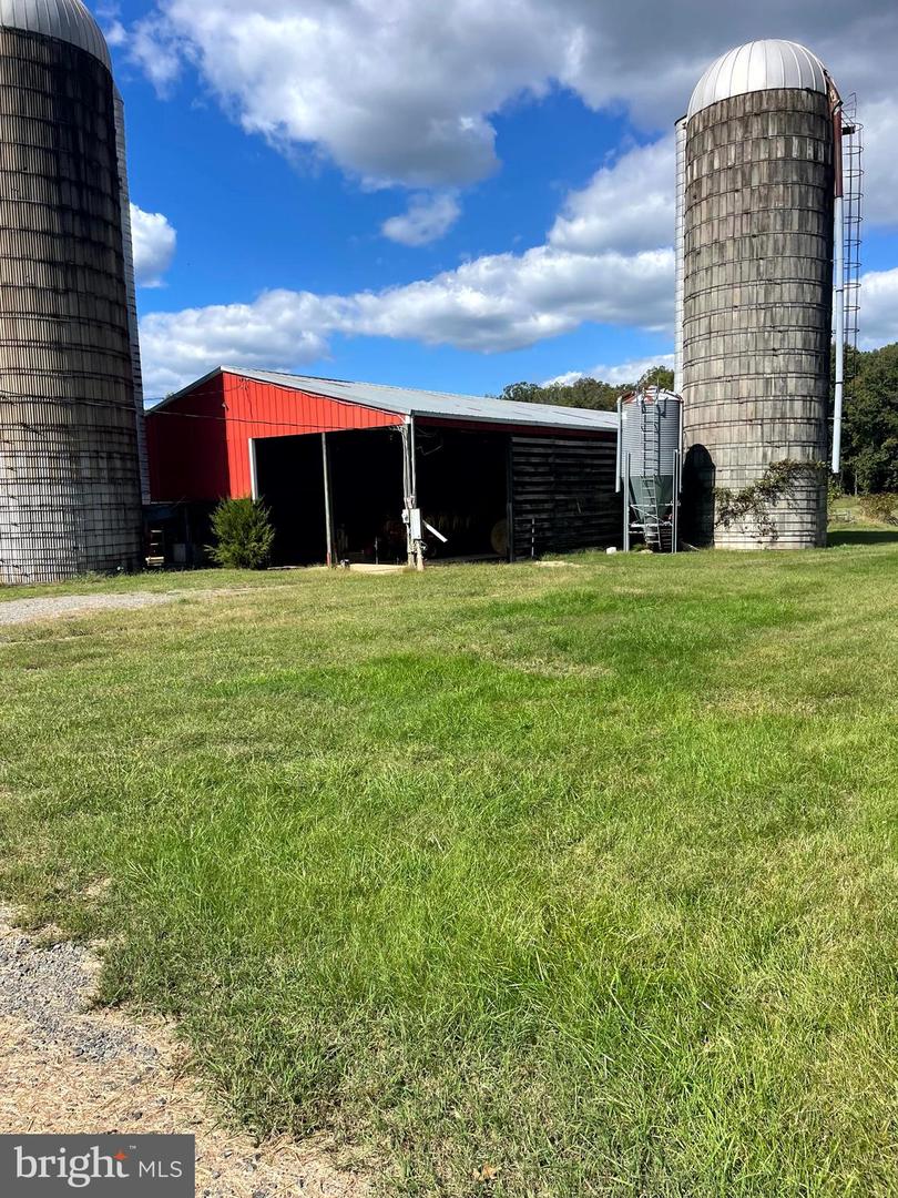 15205 FLEETWOOD DR, NOKESVILLE, Virginia 20181, 4 Bedrooms Bedrooms, ,2 BathroomsBathrooms,Farm,For Sale,15205 FLEETWOOD DR,VAPW2105936 MLS # VAPW2105936 15205 FLEETWOOD DR, NOKESVILLE, Virginia 20181, 4 Bedrooms Bedrooms, ,2 BathroomsBathrooms,Farm,For Sale,15205 FLEETWOOD DR,VAPW2105936 MLS # VAPW2105936