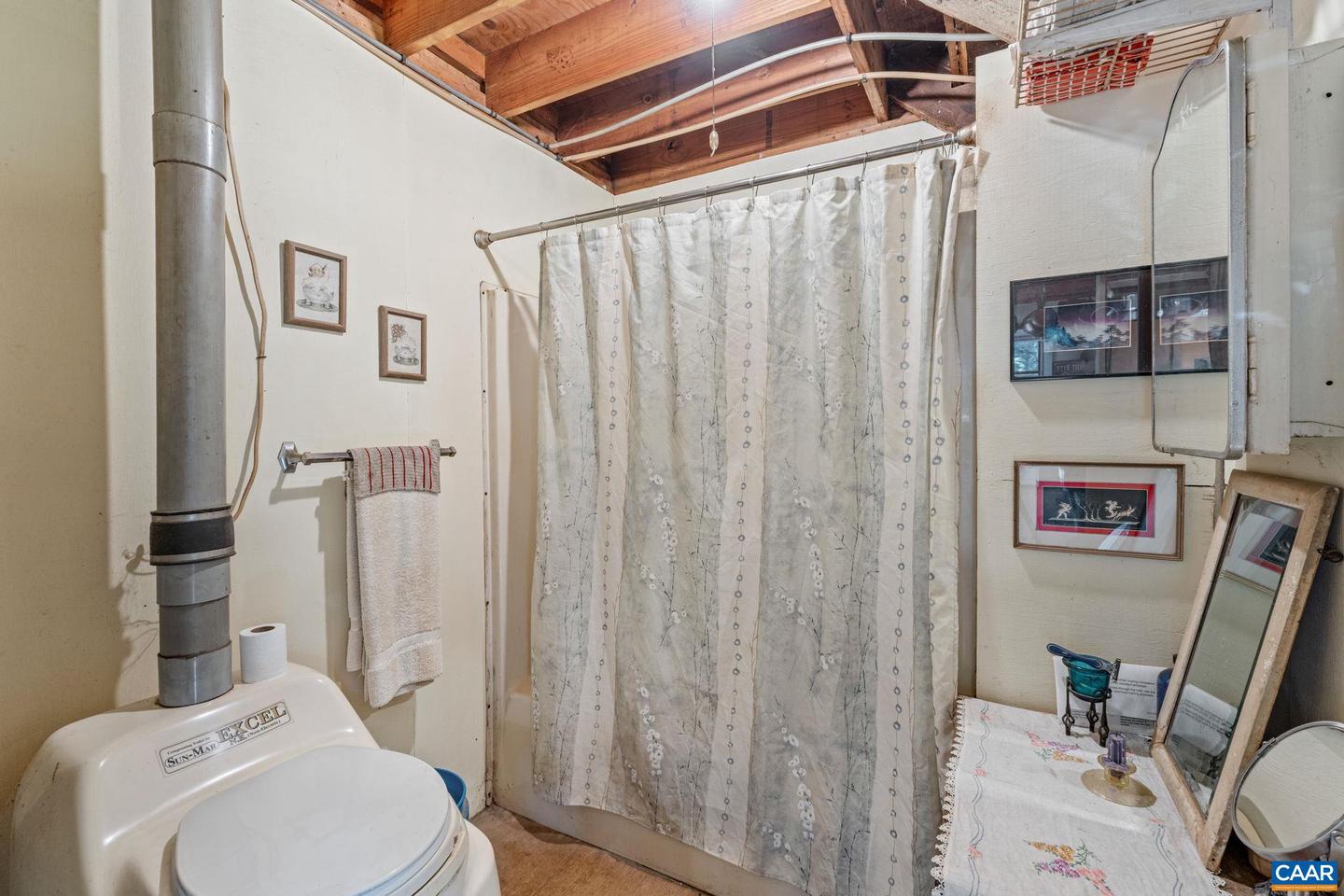 1234 MAYO CREEK LN, WINGINA, Virginia 24599, 1 Bedroom Bedrooms, ,1 BathroomBathrooms,Residential,For Sale,1234 MAYO CREEK LN,670080 MLS # 670080